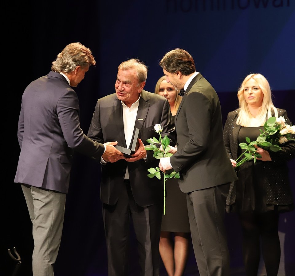 Marek Antczak w z tytułem Mecenasa Oświaty